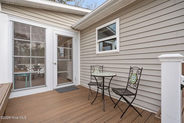 165 NE 5th Street, Oak Island, NC 28465