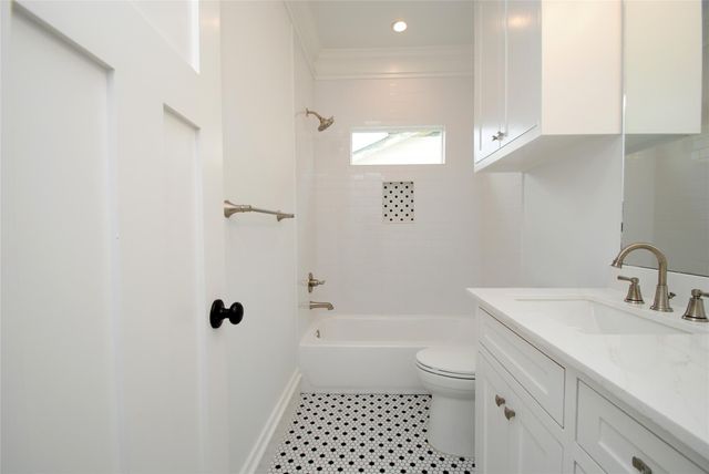 4414 Siegel Street, Houston, TX 77009