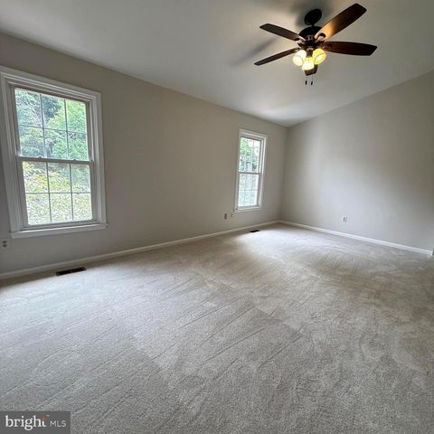 8442 SPRINGFIELD OAKS DR, Springfield, VA 22153