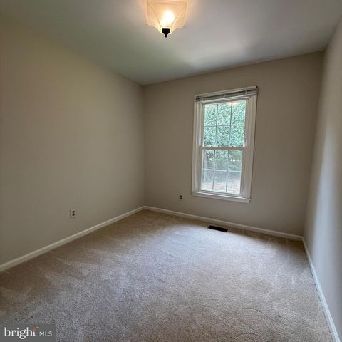 8442 SPRINGFIELD OAKS DR, Springfield, VA 22153