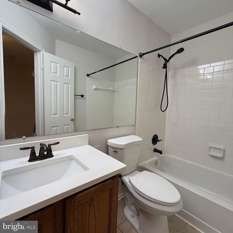 8442 SPRINGFIELD OAKS DR, Springfield, VA 22153