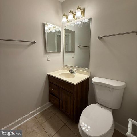 8442 SPRINGFIELD OAKS DR, Springfield, VA 22153