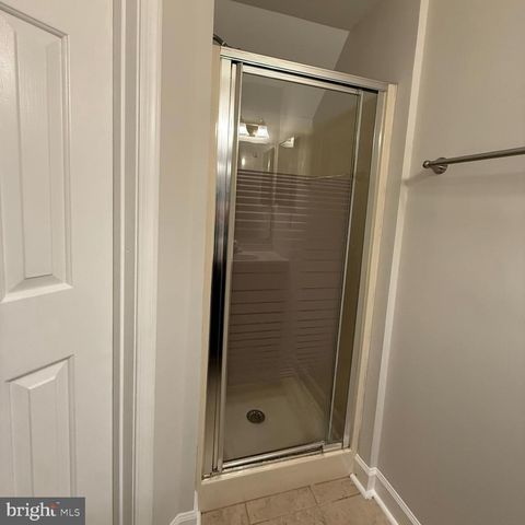 8442 SPRINGFIELD OAKS DR, Springfield, VA 22153