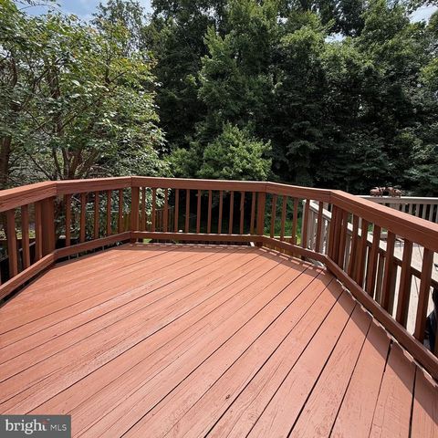 8442 SPRINGFIELD OAKS DR, Springfield, VA 22153