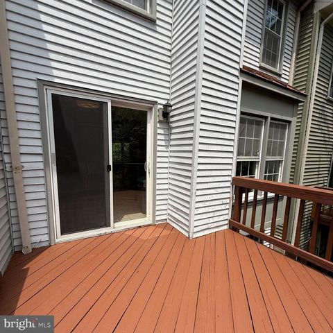 8442 SPRINGFIELD OAKS DR, Springfield, VA 22153