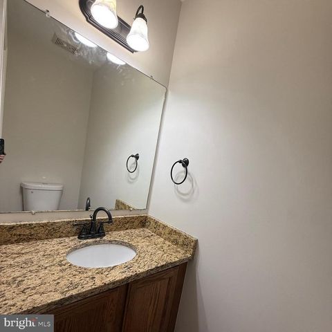8442 SPRINGFIELD OAKS DR, Springfield, VA 22153