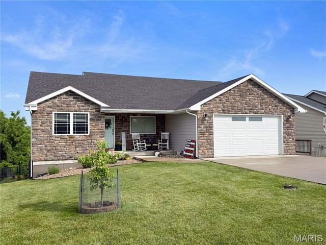 5687 Clear Creek Rd, Hannibal, MO 63401