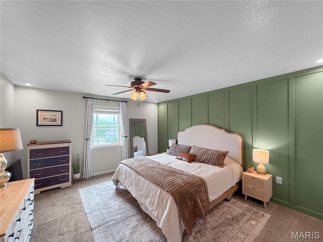5687 Clear Creek Rd, Hannibal, MO 63401