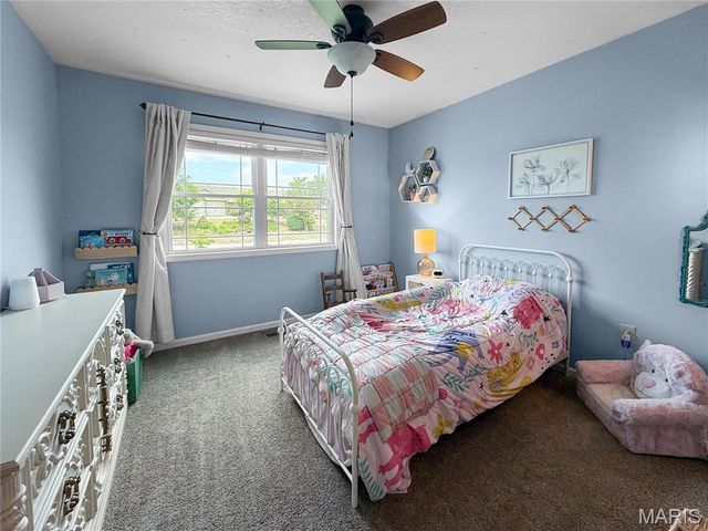 5687 Clear Creek Rd, Hannibal, MO 63401