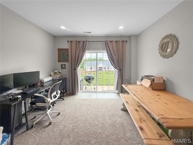 5687 Clear Creek Rd, Hannibal, MO 63401