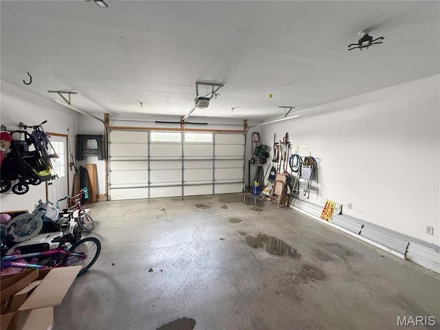 5687 Clear Creek Rd, Hannibal, MO 63401