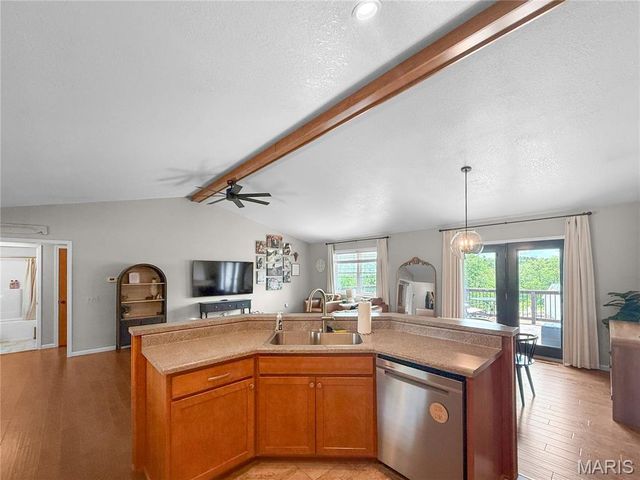 5687 Clear Creek Rd, Hannibal, MO 63401