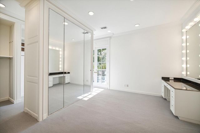 3665 Knollwood Street, Houston, TX 77019