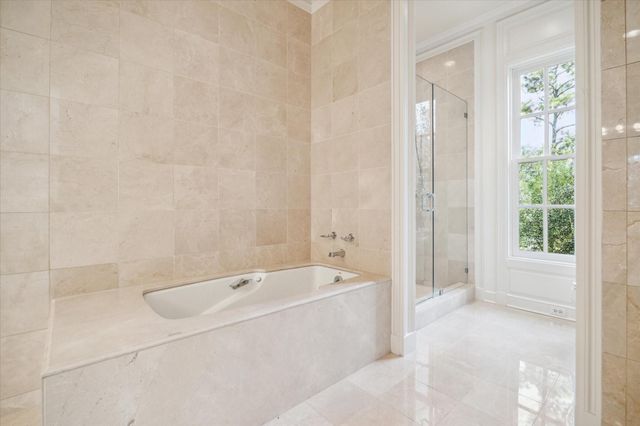 3665 Knollwood Street, Houston, TX 77019