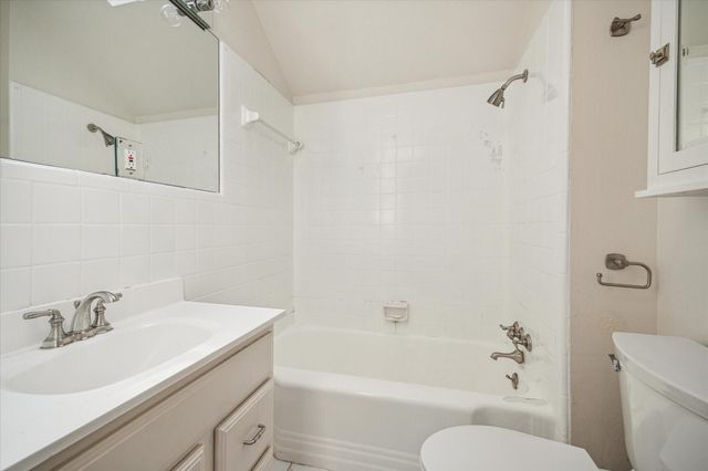 3665 Knollwood Street, Houston, TX 77019