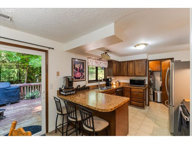 31150 BROWNLEE Rd, Rainier, OR 97048
