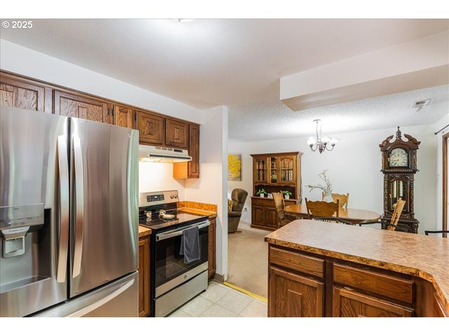 31150 BROWNLEE Rd, Rainier, OR 97048