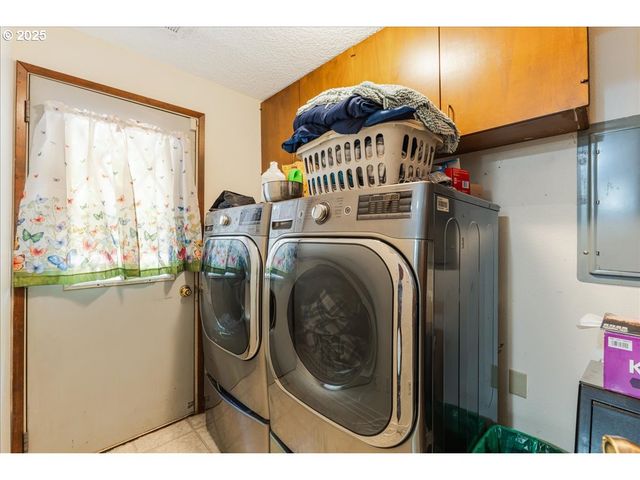 31150 BROWNLEE Rd, Rainier, OR 97048