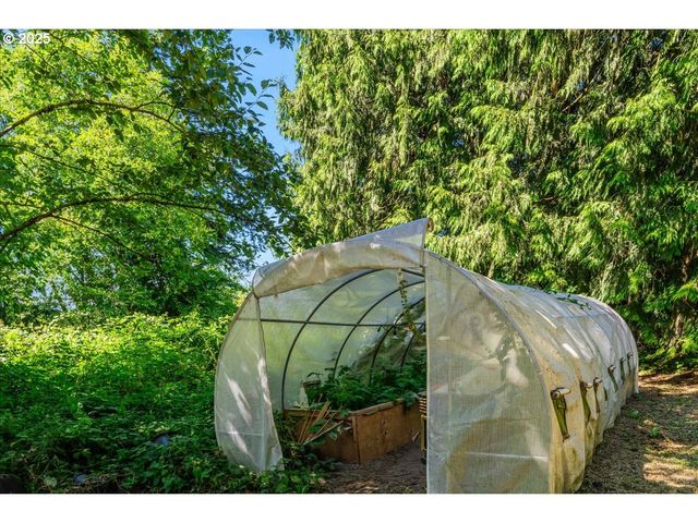 31150 BROWNLEE Rd, Rainier, OR 97048