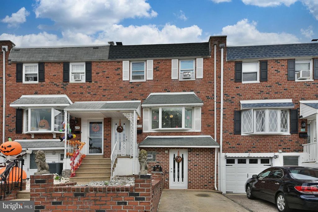 Image 1 of property listing at 3217 LESTER PL, Philadelphia, PA 19154