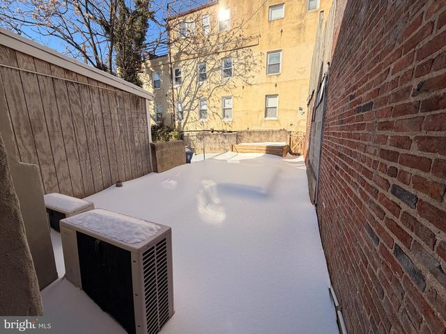 1826 E LOMBARD ST, Baltimore, MD 21231