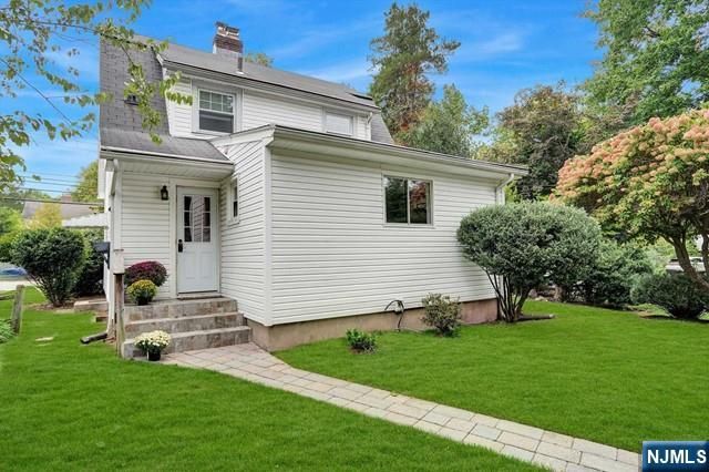 352 Durie Avenue, Closter, NJ 07624