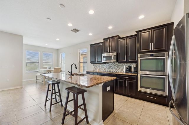 1005 FOUNTAIN COIN LOOP, Orlando, FL 32828