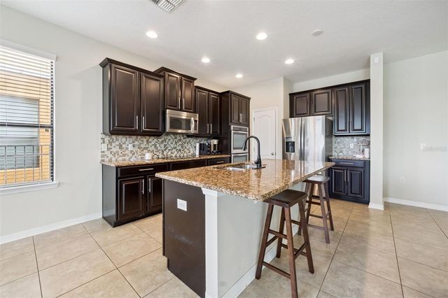 1005 FOUNTAIN COIN LOOP, Orlando, FL 32828