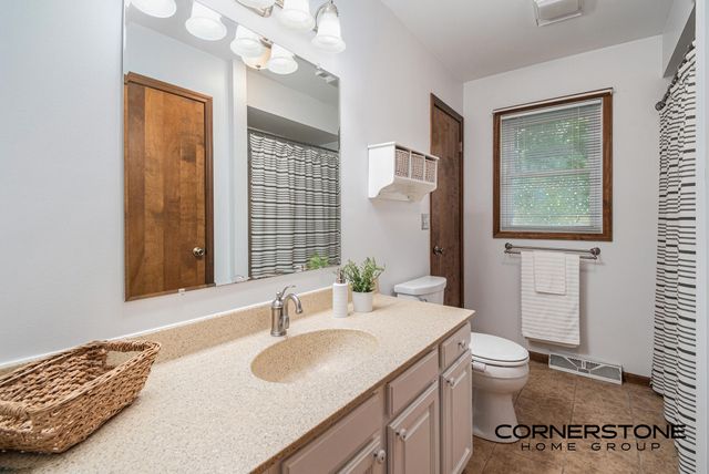 6515 Wahlfield Avenue Nw, Alpine Twp, MI 49321