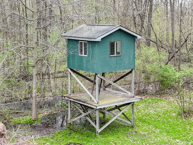 6453 Johnson Road, Flushing, MI 48433