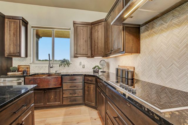 313 Angel Song CV, Spicewood, TX 78669