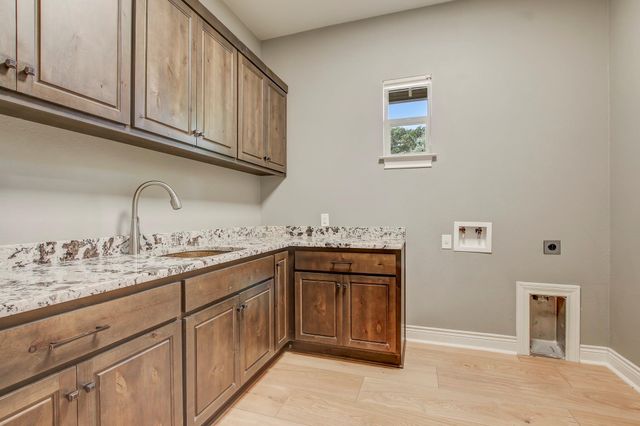313 Angel Song CV, Spicewood, TX 78669
