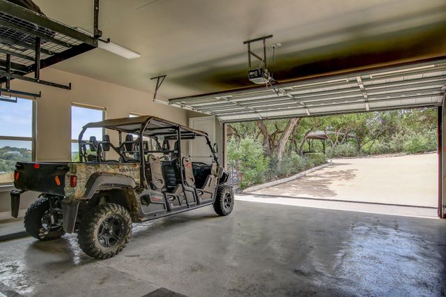 313 Angel Song CV, Spicewood, TX 78669