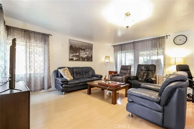 2010 Park Rose, Duarte, CA 91010