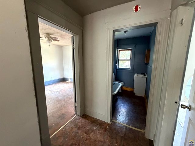 1501 SW Van Buren ST, Topeka, KS 66612
