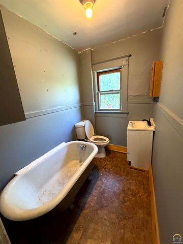 1501 SW Van Buren ST, Topeka, KS 66612