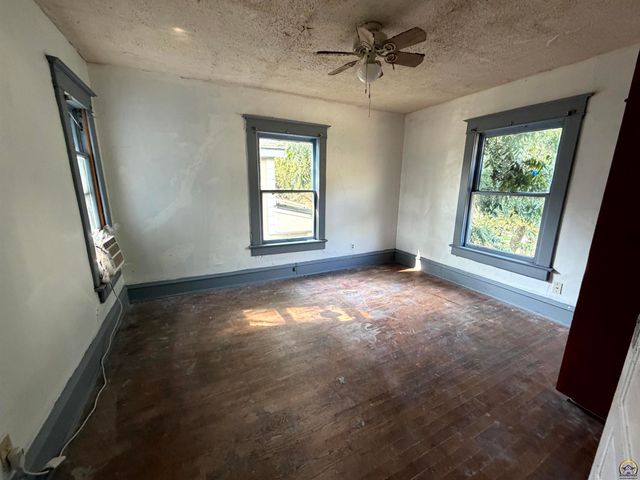1501 SW Van Buren ST, Topeka, KS 66612
