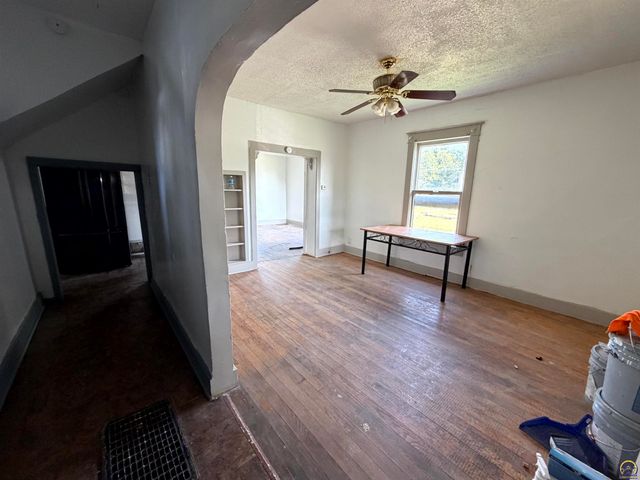 1501 SW Van Buren ST, Topeka, KS 66612