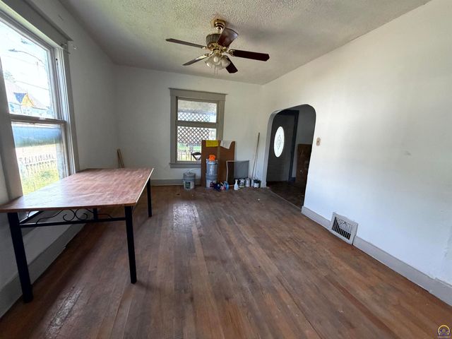 1501 SW Van Buren ST, Topeka, KS 66612