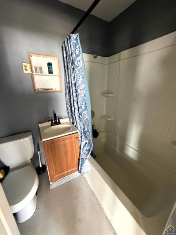 1501 SW Van Buren ST, Topeka, KS 66612