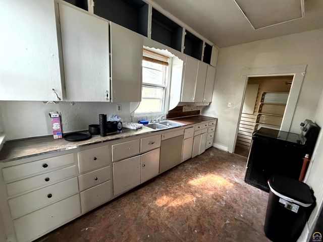 1501 SW Van Buren ST, Topeka, KS 66612