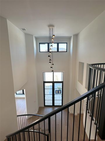 5903 Moondust LN, Austin, TX 78730