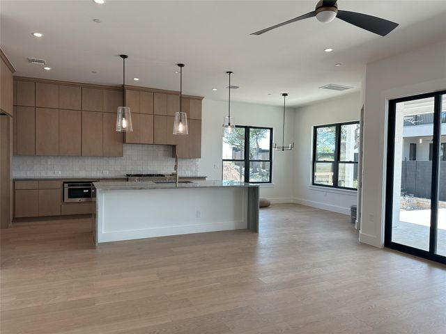 5903 Moondust LN, Austin, TX 78730