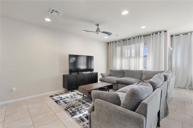 417 Epiphany LN, Pflugerville, TX 78660