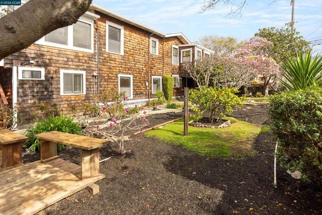 931 931 Elm St, El Cerrito, CA 94530