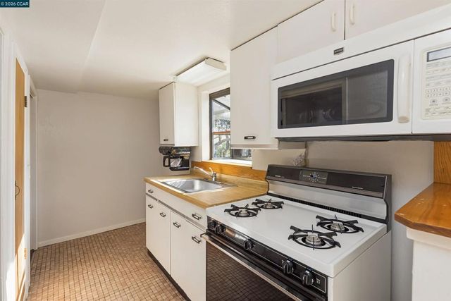 931 931 Elm St, El Cerrito, CA 94530