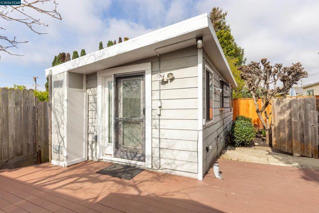 931 931 Elm St, El Cerrito, CA 94530