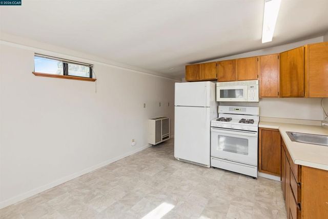 931 931 Elm St, El Cerrito, CA 94530