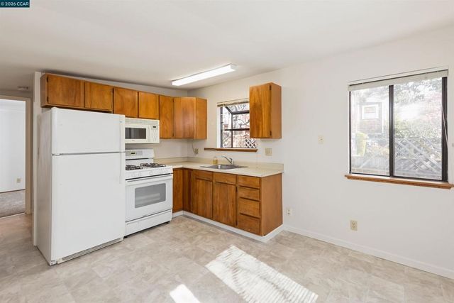 931 931 Elm St, El Cerrito, CA 94530