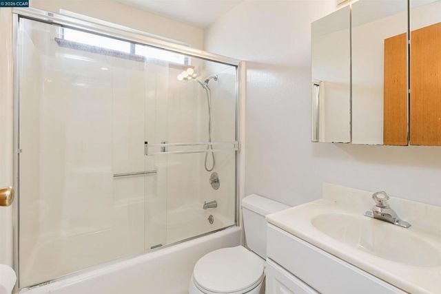 931 931 Elm St, El Cerrito, CA 94530